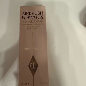 Charlotte Tilbury Airbrush Flawless Foundation - 5.5 Neutral